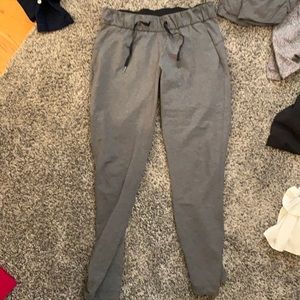 On the fly Lululemon pants